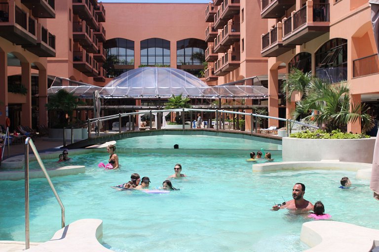 Jurerê Beach Village é Destino Floripa Studio Banh